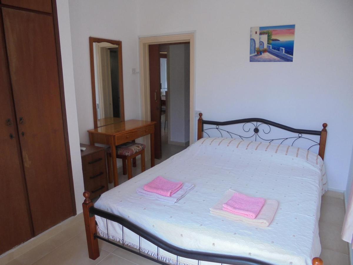 Niki Court Holiday Apartments Paphos Esterno foto