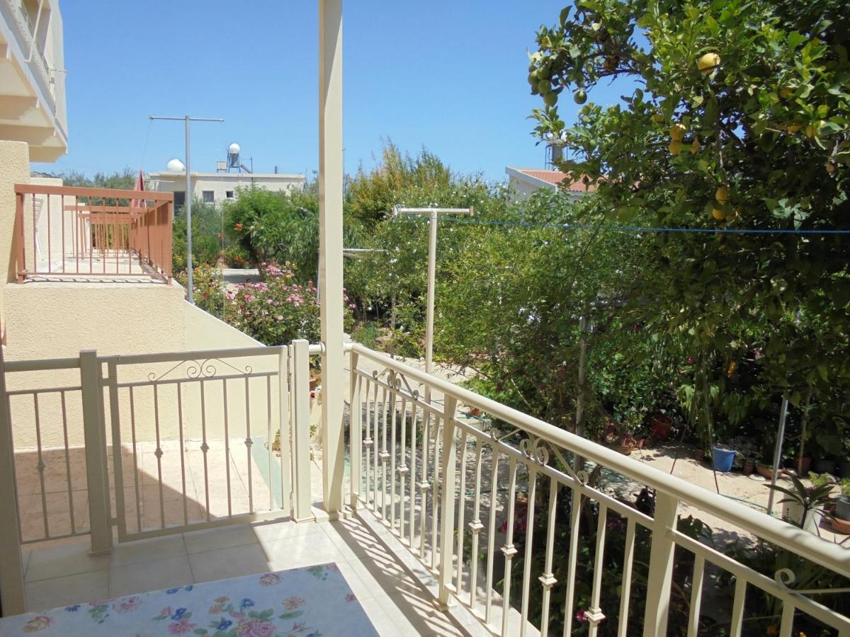 Niki Court Holiday Apartments Paphos Esterno foto