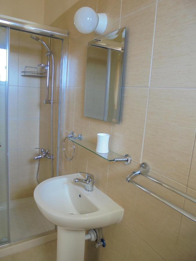 Niki Court Holiday Apartments Paphos Esterno foto