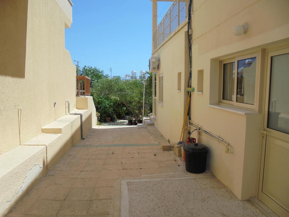 Niki Court Holiday Apartments Paphos Esterno foto