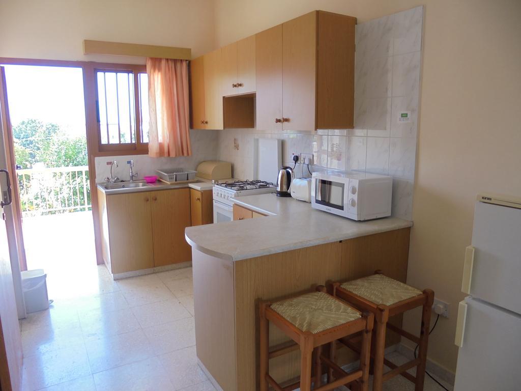 Niki Court Holiday Apartments Paphos Esterno foto